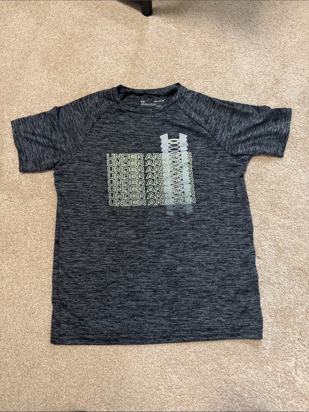 Under Armour Boys' Heather Charcoal Performance Tee with yellow and gray Logo